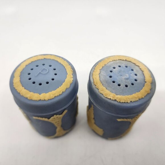 VTG Betsy Ross and Liberty Bell Wedgewood Motif Salt & Pepper Shakers Blue 1976 - Picture 7 of 8